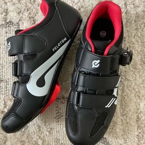 Women’s size 9 Peloton Cycling shoes.